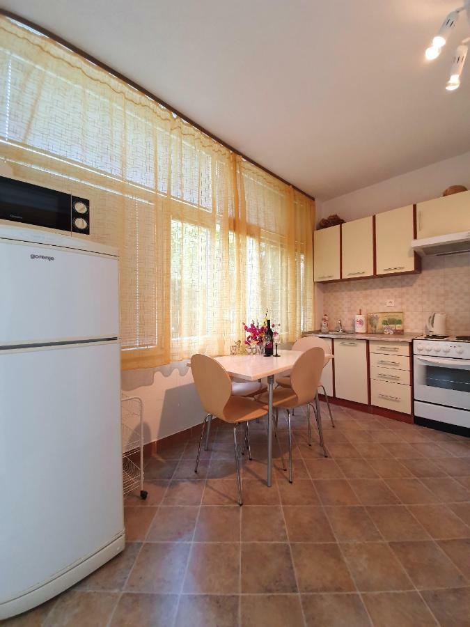 Apartmani Renata Brela Exterior foto
